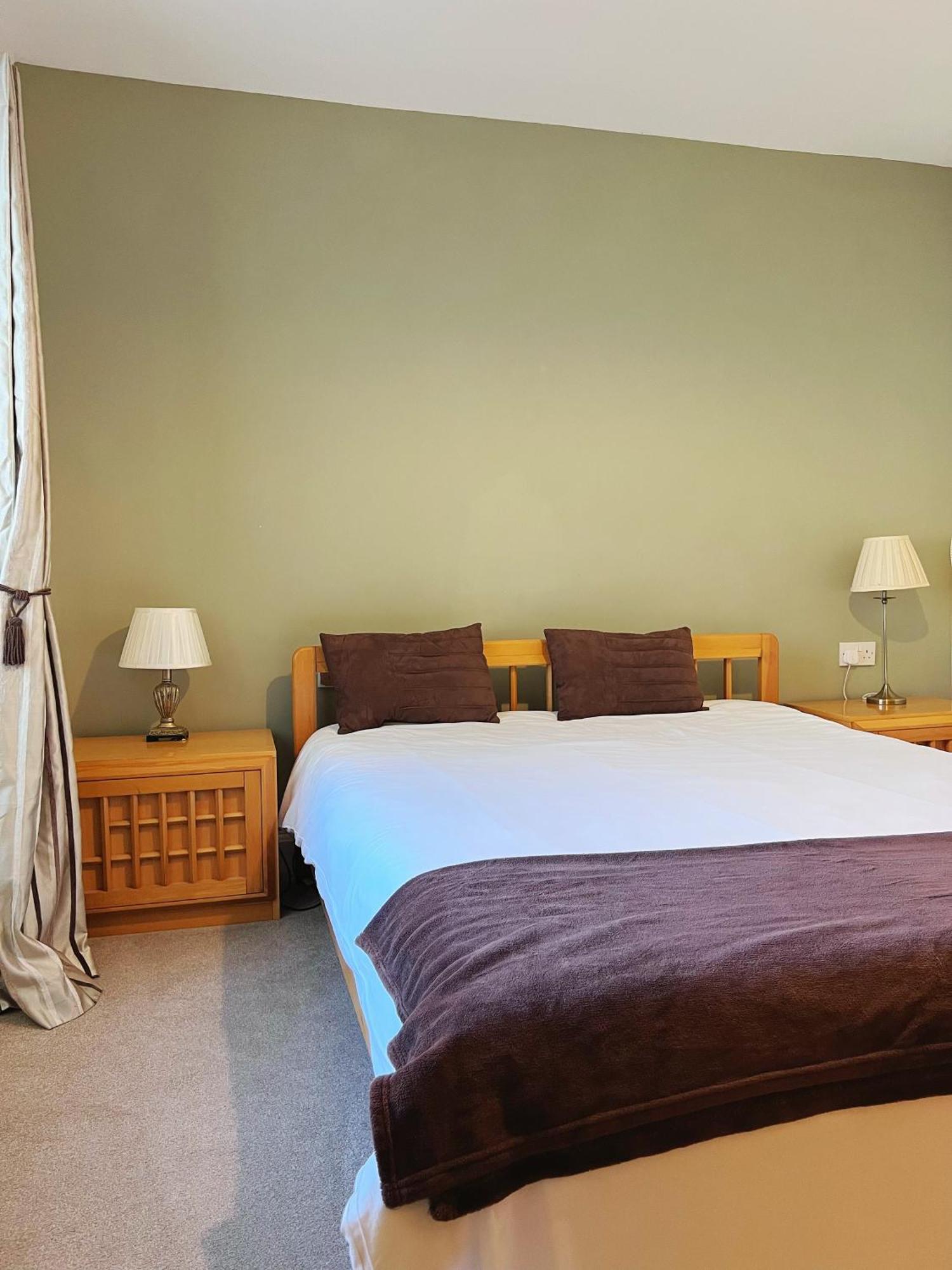 The Crown Hotel Corwen Exteriér fotografie